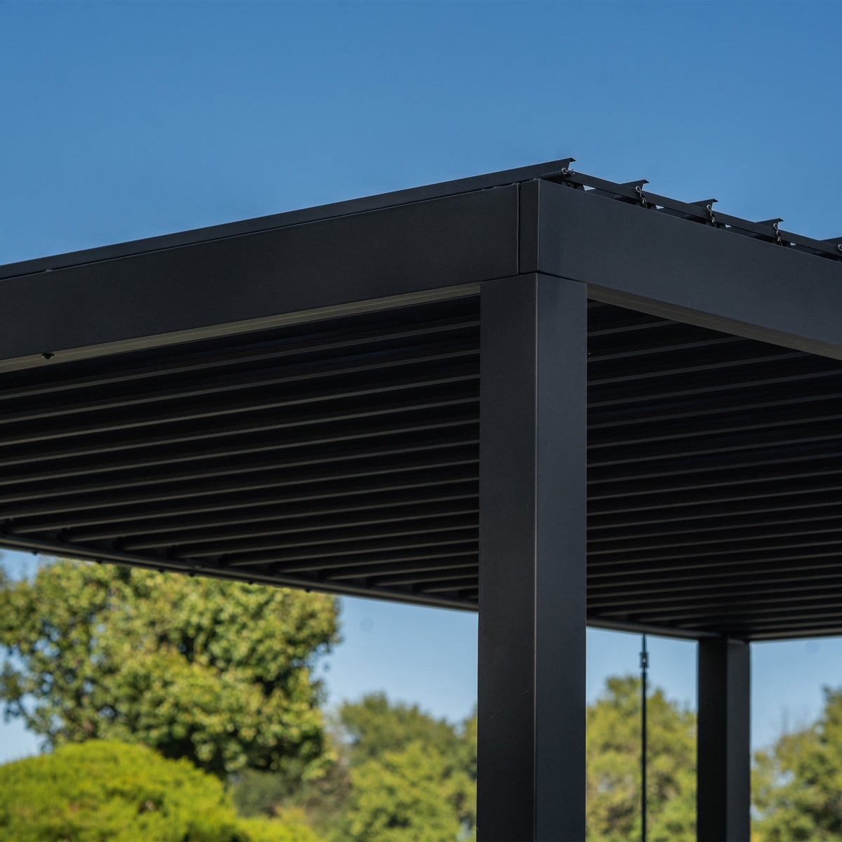 10x10 Sarasota Steel Louvered Pergola